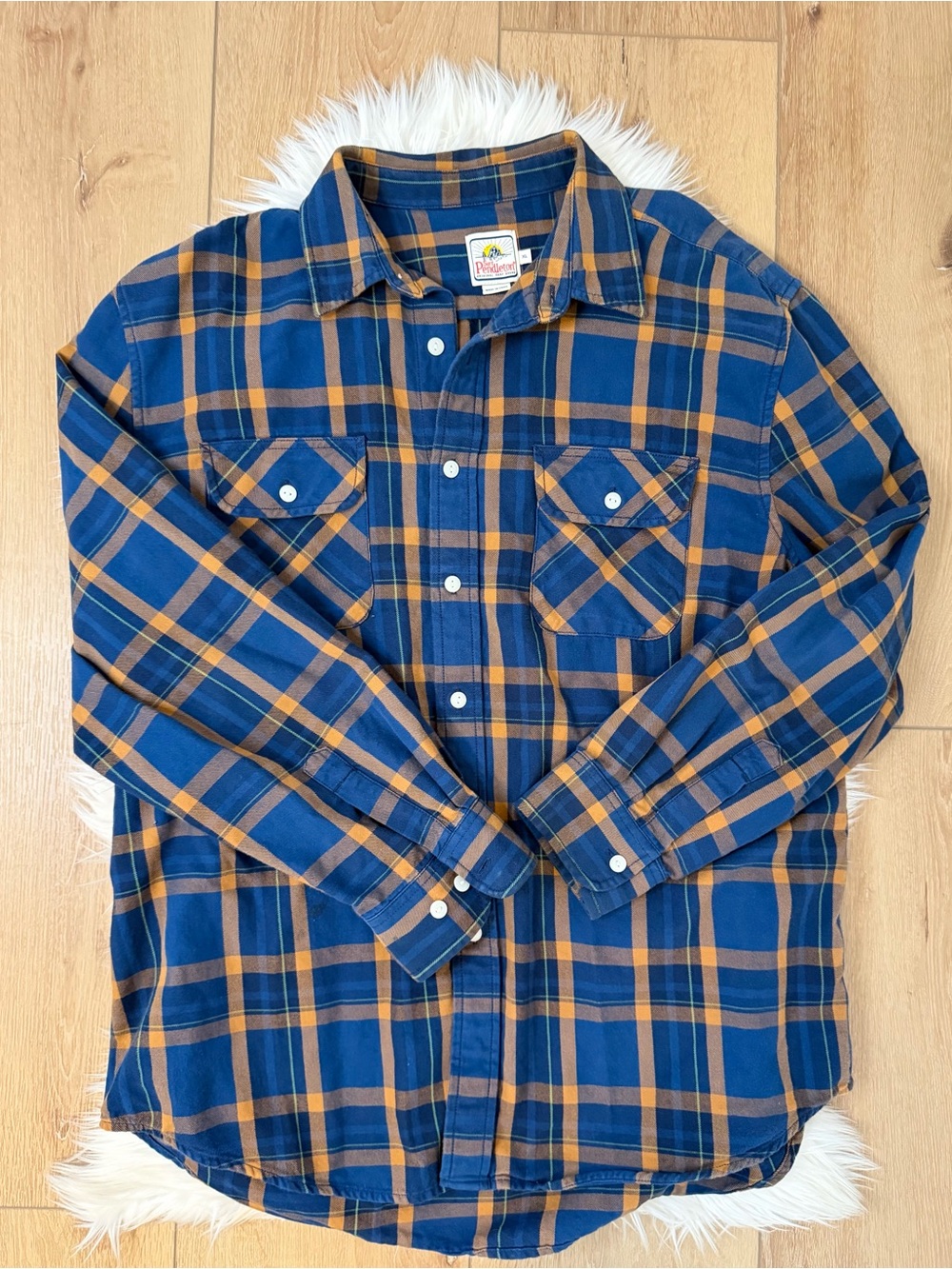 Pendleton Surf Men’s Blue and Tan Plaid Button-Down Shirt 100% Cotton Size XL